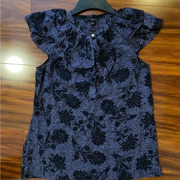 Ann Taylor 100% Silk Dark Blue formal Floral Ruffle top size medium - Picture 8 of 10